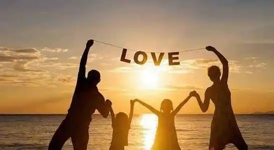 父母想对孩子表达爱,却说不出,突破自己,说出来对孩子很重要_我爱你