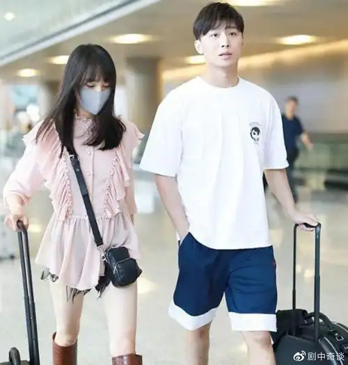 郑爽前男友张恒:背景不一般,住90年代豪宅,父母都是高知分子