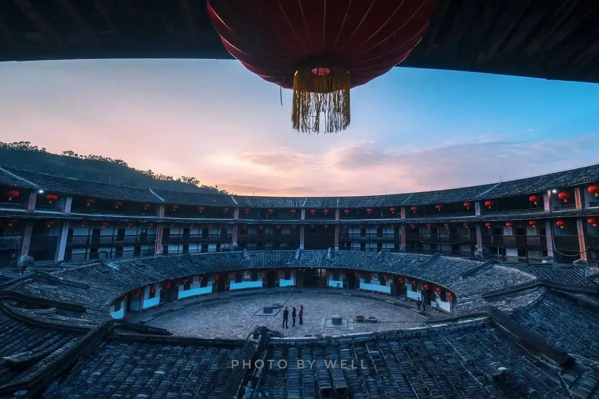 华安土楼——福建土楼之王二宜楼 福建华安的土楼虽不如永定和南靖