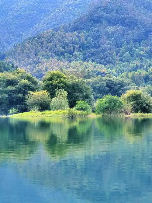 《山水相融世间最美》2021年8月21日摄于白沙溪畔皂里村(手机版)