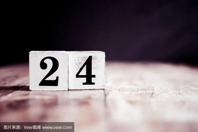 数字24孤立在黑暗的背景- 3d数字24孤立在古董木桌上