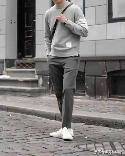 春季男士简约风如何穿搭的既时尚有品味又不失清爽干净利落
