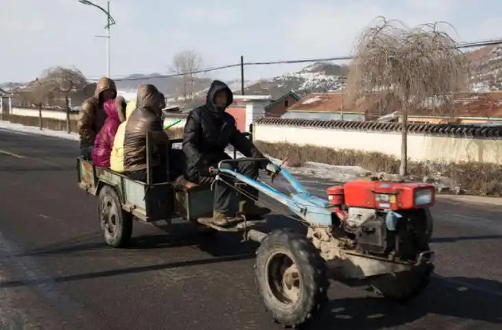 渐渐变老的70后:怀念乡村的拖拉机