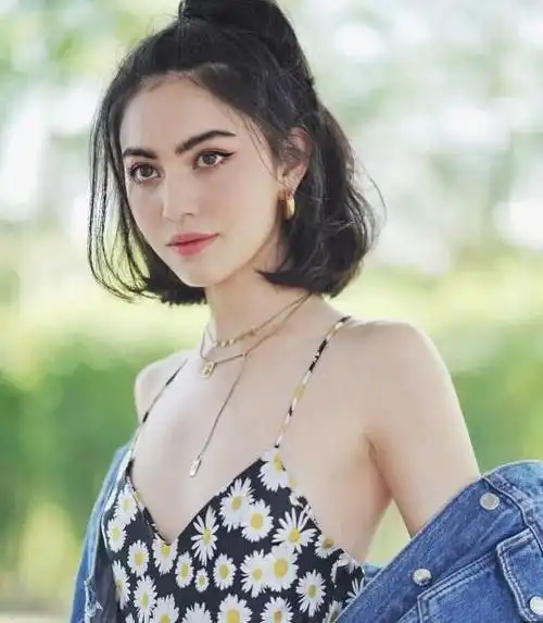 泰国女明星前十颜值好的14位泰国女星简介及照片