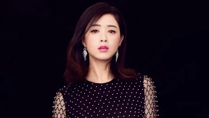 气质美女蒋欣性感写真