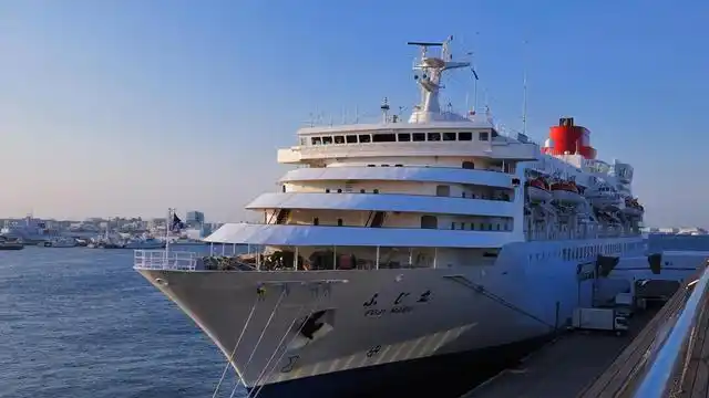 废弃轮船是如何处理的?为何宁愿把轮船凿沉也不愿意卖废铁?