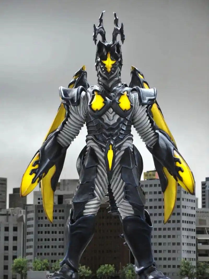 宇宙恐龙海帕杰顿(高清图片)     首次登场《奥特曼传奇》