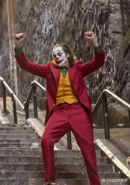 电影《小丑》,揭秘joker的身份之谜