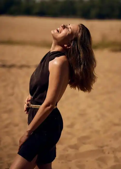 安娜玛丽亚西克鲁卡只要我呼吸我就不会失去希望