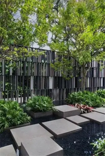 别墅庭院围墙的材质,围墙修建注意事项