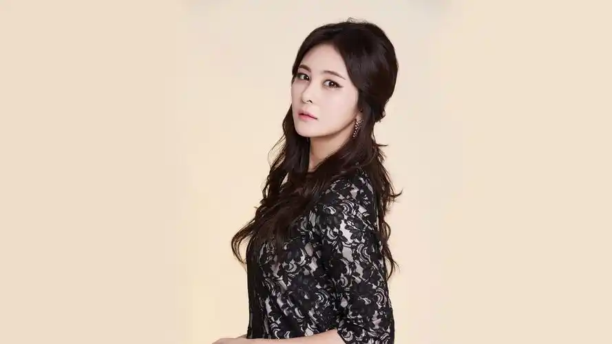 韩国美女孙恩书写真电脑桌面壁纸下载