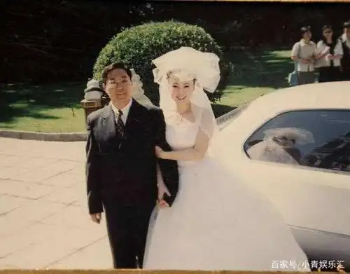 结婚23年连内衣都是丈夫洗,在丈夫入狱后,她为夫还债3000万