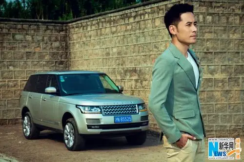 黄征拍摄性感风格大片 一直奔跑在挑战的路上