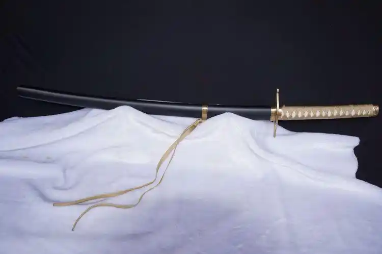 死神乌尔奇奥拉 黑翼大魔刀 小乌尔奇奥拉黑翼大魔木斩魄刀未开刃