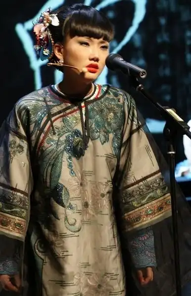 黄龄的相册弘一法师我的古装扮相