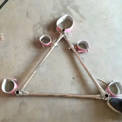 黑帝成人用品 k9束缚三角架阳具架子 驷马器 另类调教捆绑激情