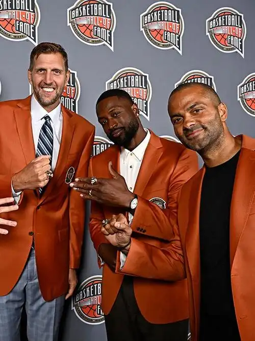 而今,又一场篮球盛事即将拉开帷幕,奈史密斯篮球名人堂迎来了阵容空前