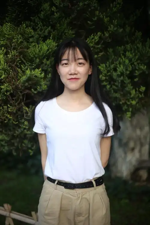 如何给身材或长相一般的女生拍写真?