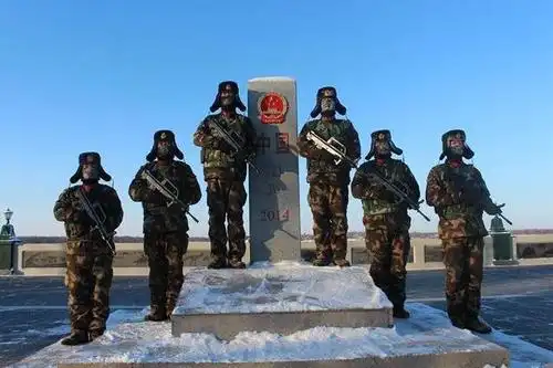 45℃,出门都能冻成冰棍,祖国最北边防军人巡逻画面让人心疼!