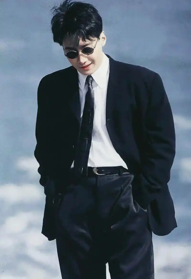 真的有人认为黎明是四大天王凑数的吗?