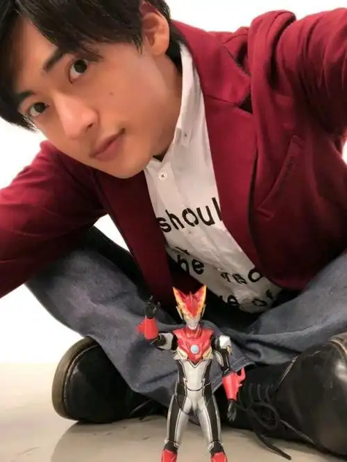 奥特曼:新生代奥特曼排队,欧布奥特曼人间体站c位!