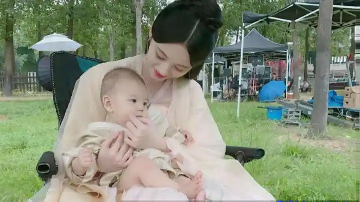 如意芳霏番外:鞠婧祎再次怀孕!张哲瀚一把抱住狂嘚瑟!场面甜炸