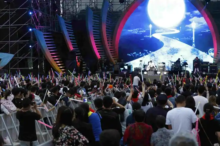 峨眉山佛光花海音乐节