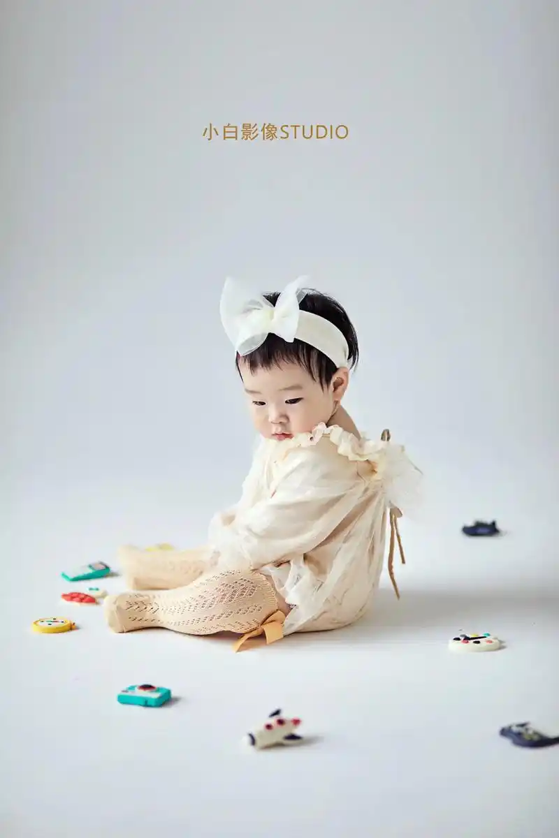极简抓周,周岁照#儿童摄影 #周岁照 #客片分享 - 抖音