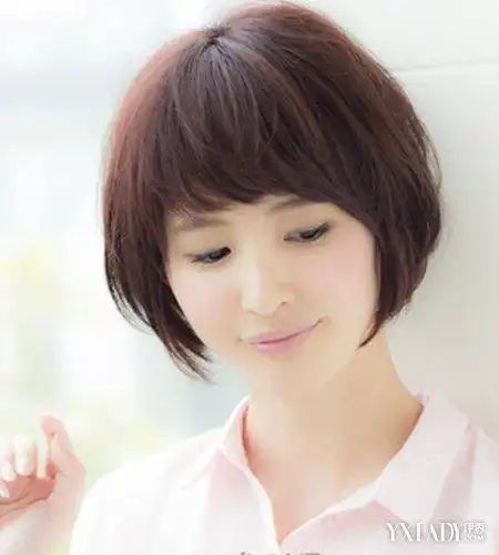 新短发娃娃头图片打造可爱校园风