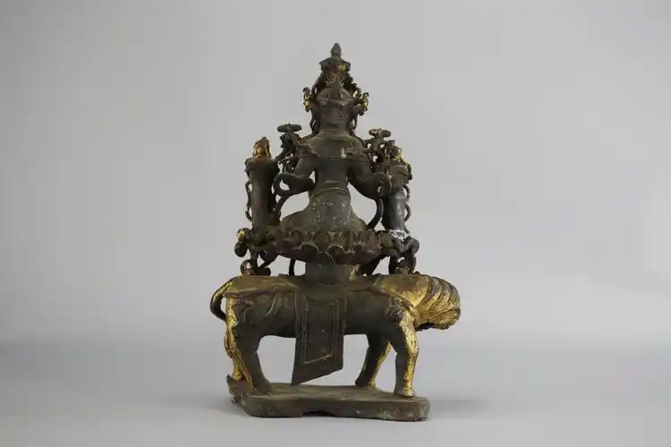 清铜鎏金普贤菩萨坐骑像