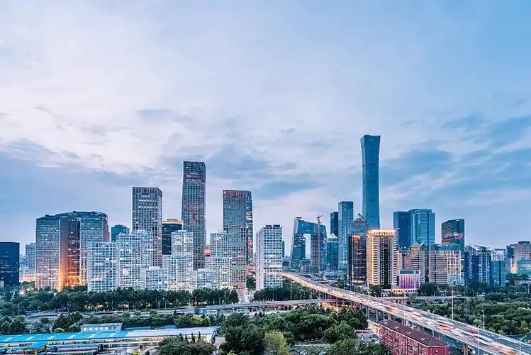 中国北京城市中央商务区高楼建筑夜景图片