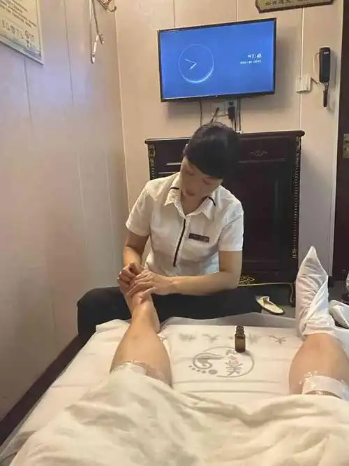 打分 这位姐姐按摩的不错,第一次一个人去足疗和按摩还是很舒服的.