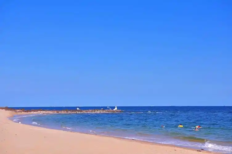 行程安排:早上从新民屯镇出发,车程将近三小时到达营口白沙湾黄金海岸