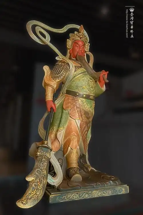 伽蓝是寺院道场的通称,伽蓝神广义而言,泛指所有拥护佛法的诸天善神.