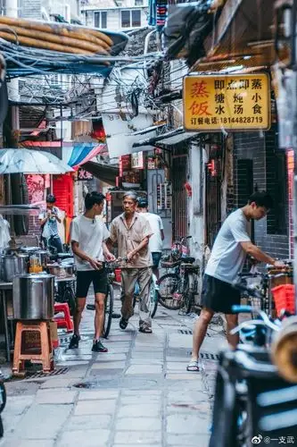 满满广式的生活气息~ 图片@一支武