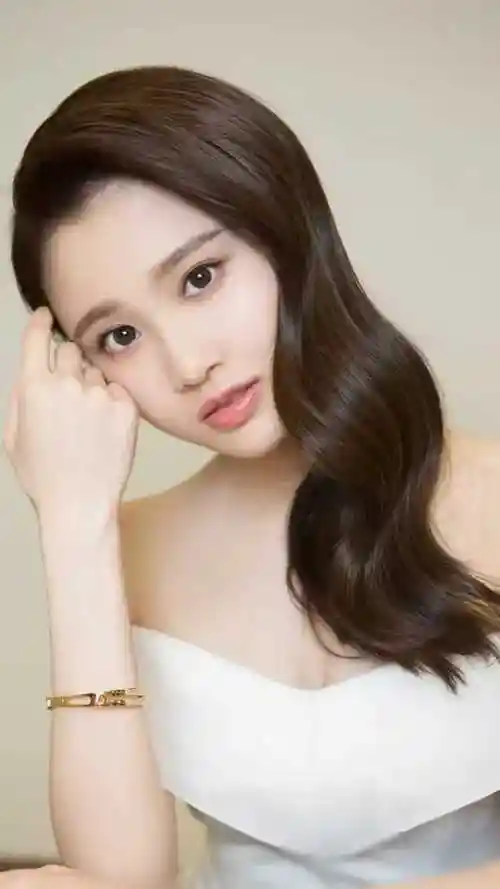 张慧雯芙蓉如面柳如眉深情难忘美女写真