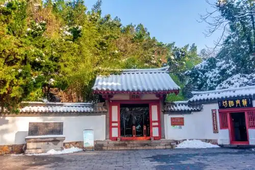 中国河南洛阳龙门石窟白园