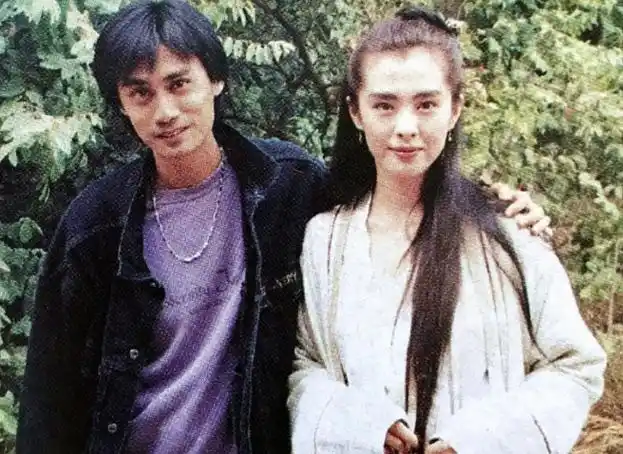 ">麦当杰 /a>执导, a target="_blank" href="/item/梁朝伟/168480"