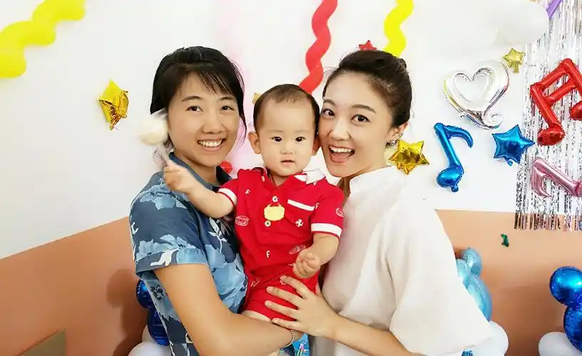 玖月奇迹解散:两人因车祸相爱,"亚爱情"导致婚姻解体?