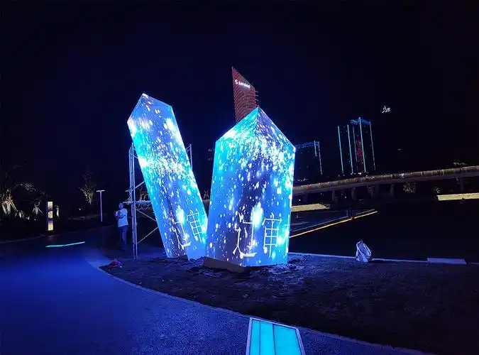 美亚迪创意异形定制户外p4显示屏案例