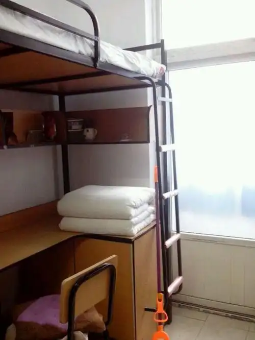 吉林华桥外国语学院的宿舍是怎样的?可以详细说说吗?