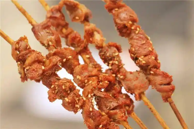 豪横门头沟新开烧烤大餐专吃店鲜羊肉串2元一串羊排羊腿有特价