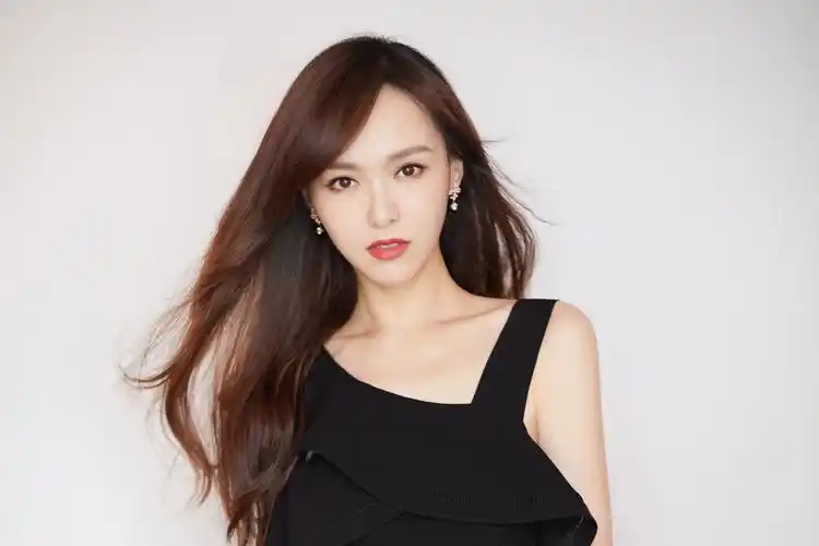 唐嫣精美手机壁纸笑容甜美美丽瞬间美丽亦永久