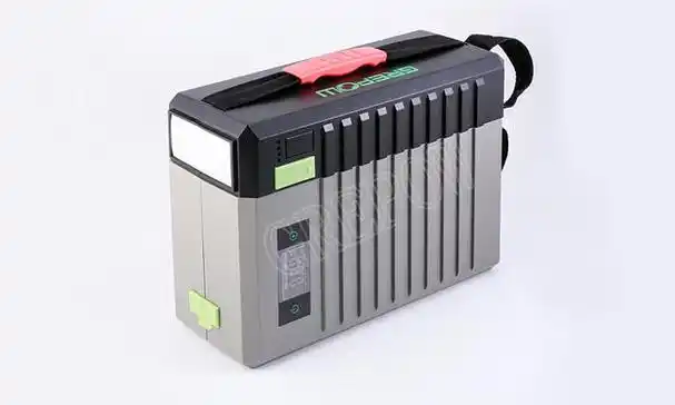 24v超级电容电池启动电源是一种新型的应急启动电源,其储能原理是基于