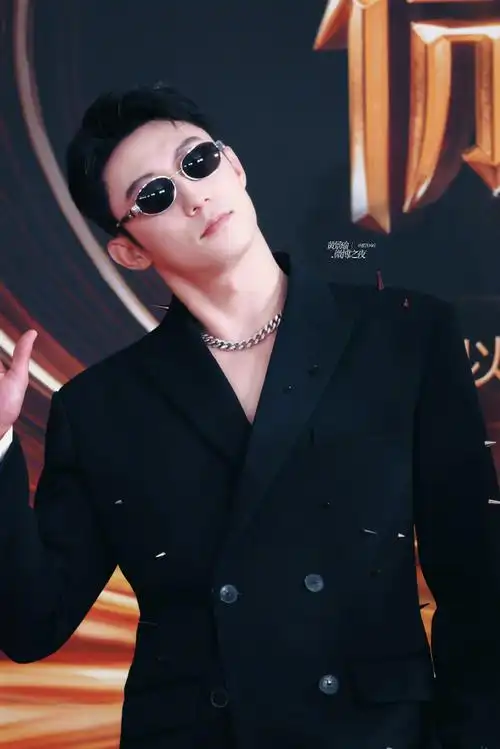 黄景瑜穿羽绒服的原因