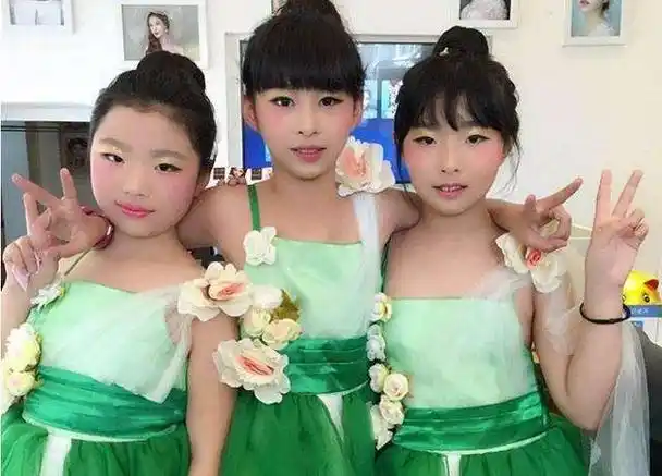 小女孩吧假性发育,小女孩发育假性-图片大观-奇异网