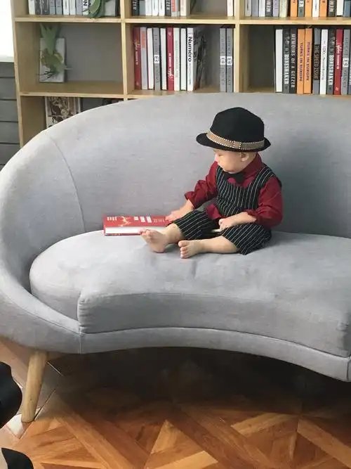 可爱的宝宝 一 扬扬周岁写真照