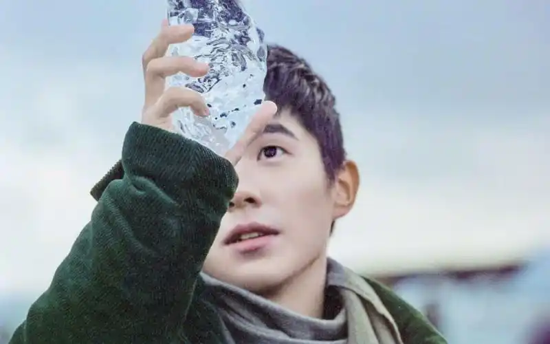 刘昊然干净清爽高清桌面壁纸,大陆明星,高清,帅气,帅哥,阳光,写真,小