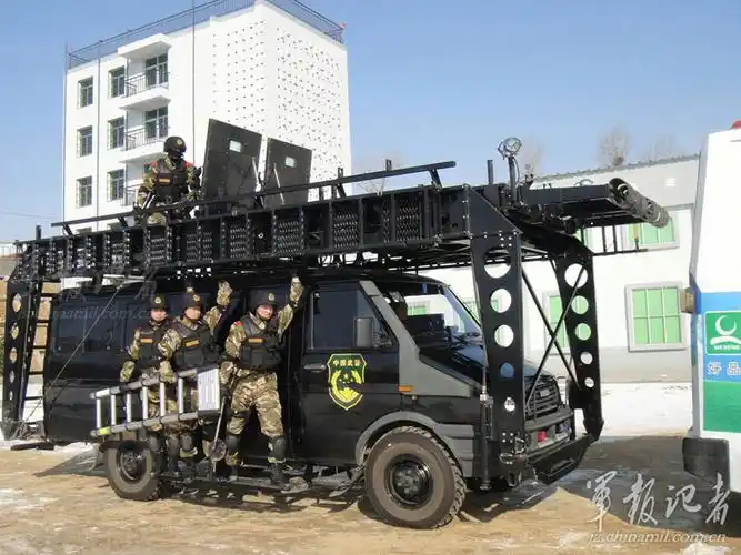 烟台武警雪地练兵使用进口高级弓弩26