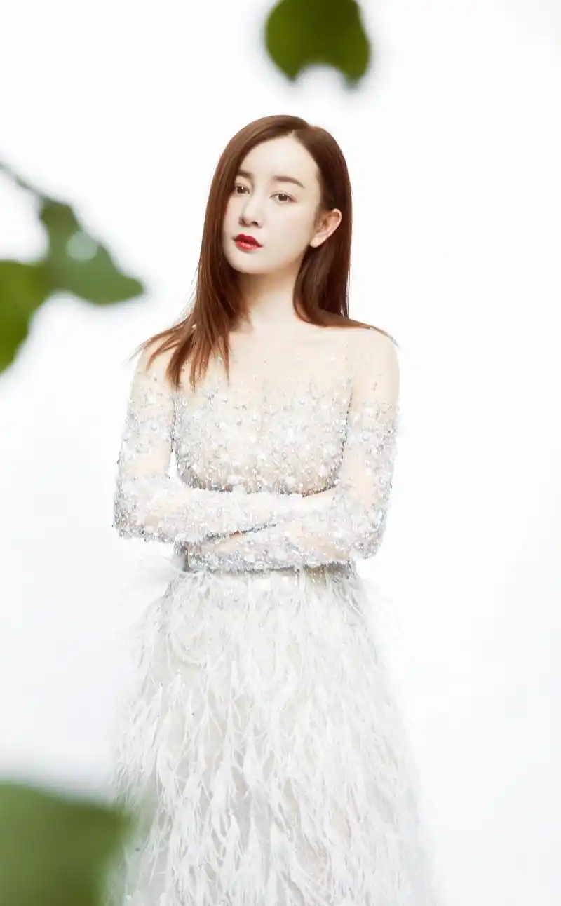 张檬写真美图:貌美如花,楚楚动人